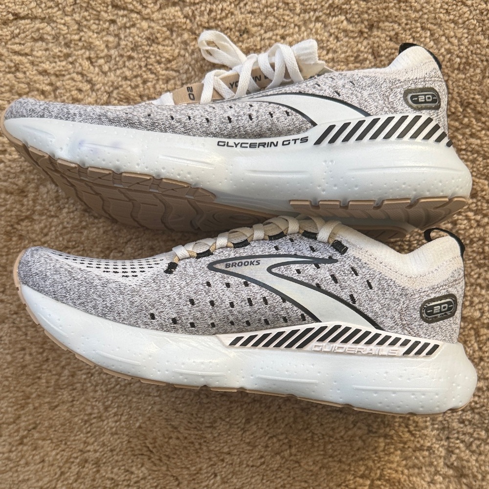 Brooks Glycerin GTS Athletic Shoes in Gray and White. NEVER WORN - Picture 7 of 8